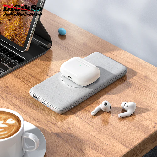 پاوربانک شارژ وایرلس مک دودو Mag Safe MC-8770 با ظرفیت 10000 میلی آمپر